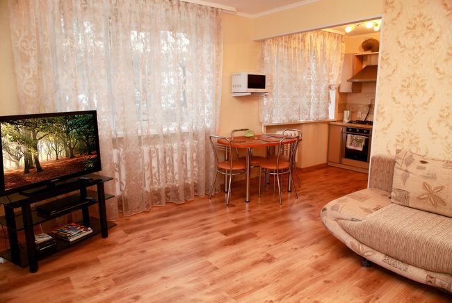 Зал в квартире на сутки по ул. Цнянская, д. 17 в городе Минске